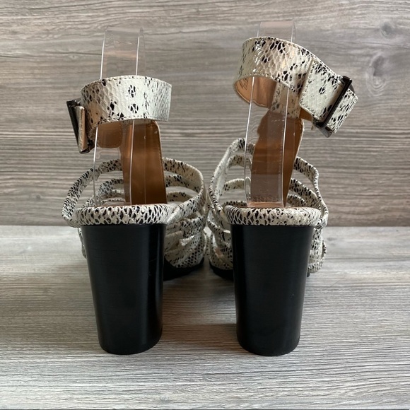 Vionic Sami woman’s heeled caged sandal in snake print 9 with ankle strap - Picture 7 of 16